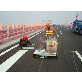 吐鲁番地区道路交通标线工程