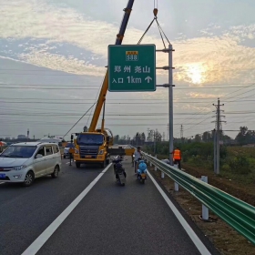 吐鲁番地区高速公路标志牌工程